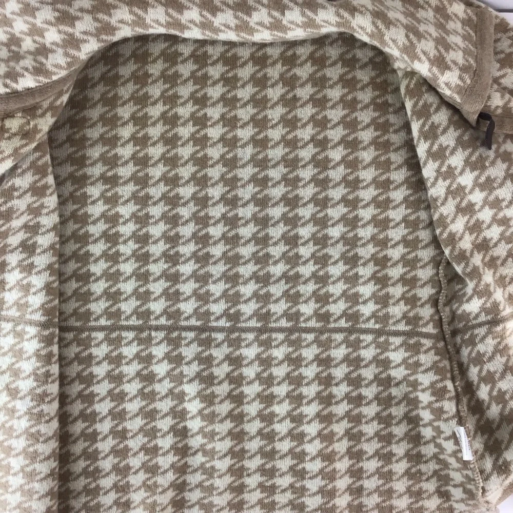 A. IDA Made in Italy Houndstooth Tan Button Down Sweater | Medium